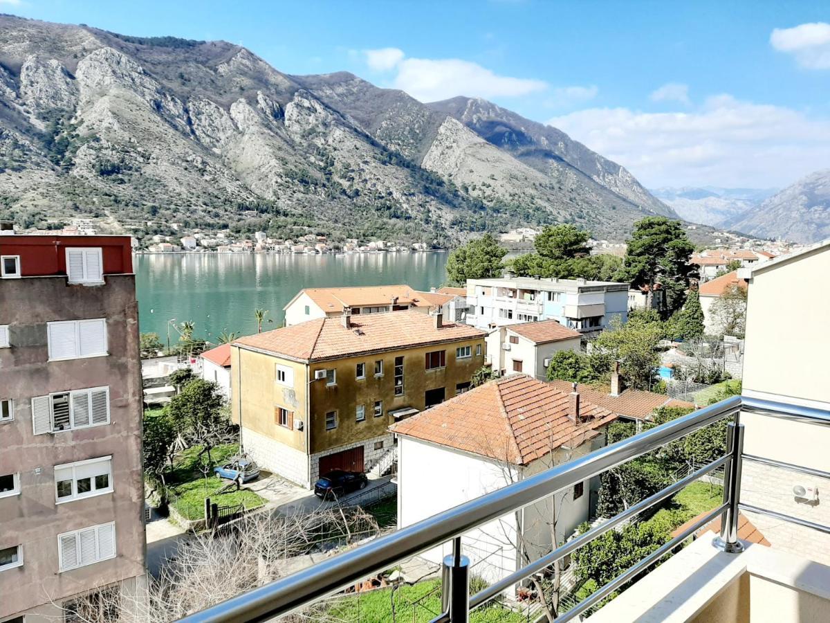 Maritimo Di Cattaro****Lux Apartment With Garage Екстер'єр фото