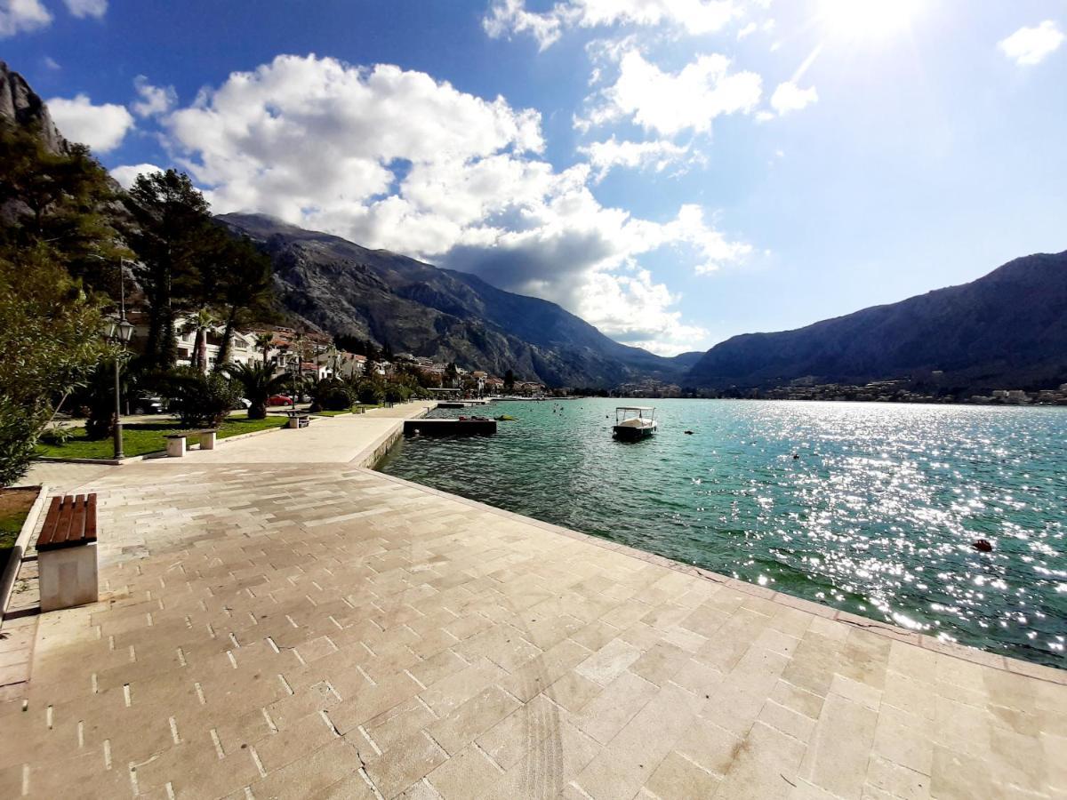 Maritimo Di Cattaro****Lux Apartment With Garage Екстер'єр фото