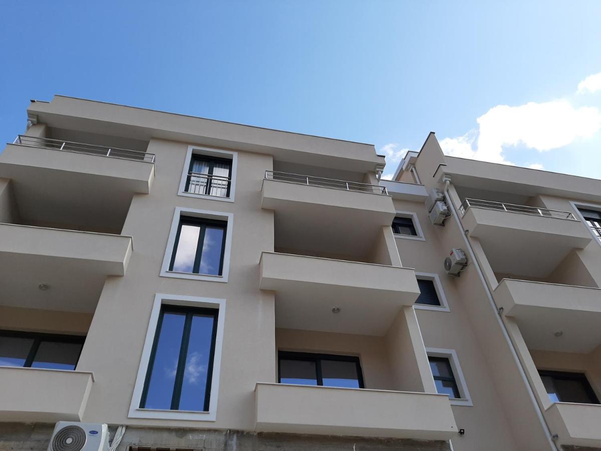 Maritimo Di Cattaro****Lux Apartment With Garage Екстер'єр фото