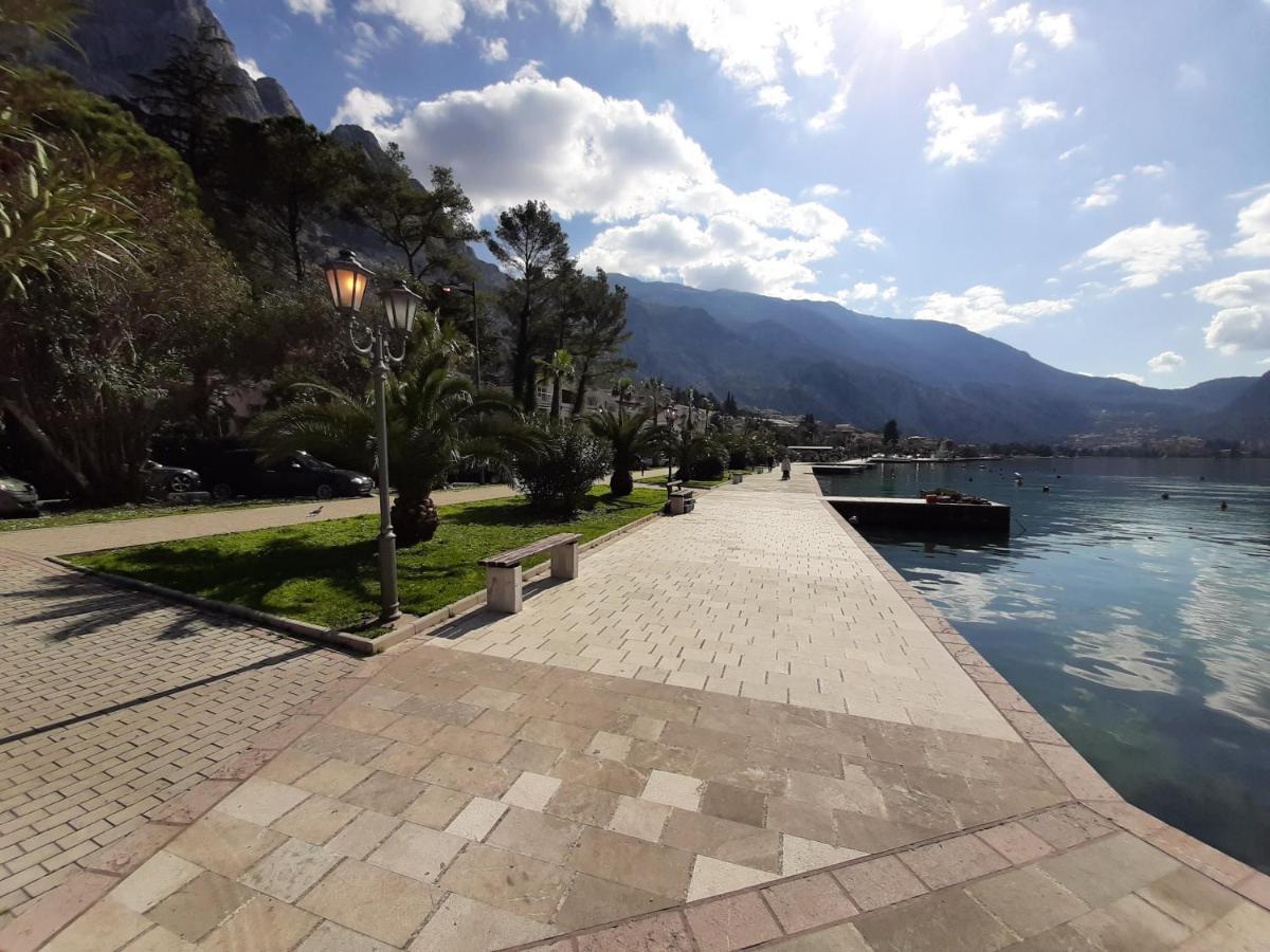 Maritimo Di Cattaro****Lux Apartment With Garage Екстер'єр фото